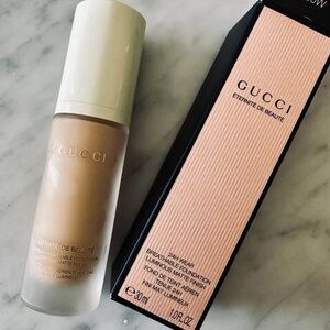 Gucci Éternité de Beauté Foundation 270C